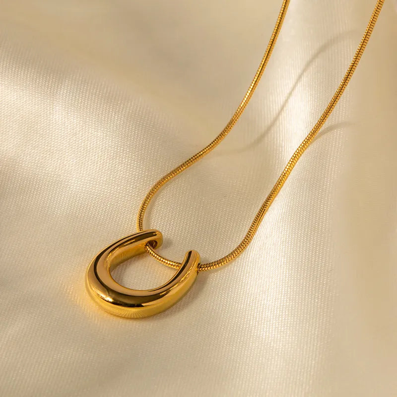 Adora London The Lucky One Gold plated lucky horseshoe pendent necklace