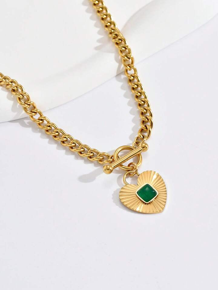 Adora London Emerald Heart Heart Shaped pendent with emerald centre chain necklace