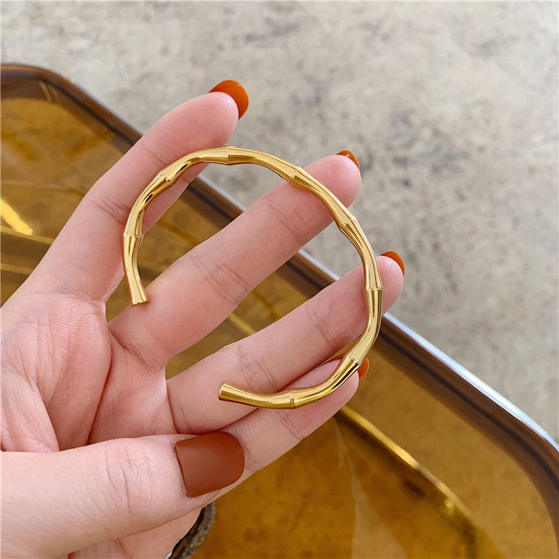Adora London The Emily Bangle 18K gold plated 3/4 Bangle