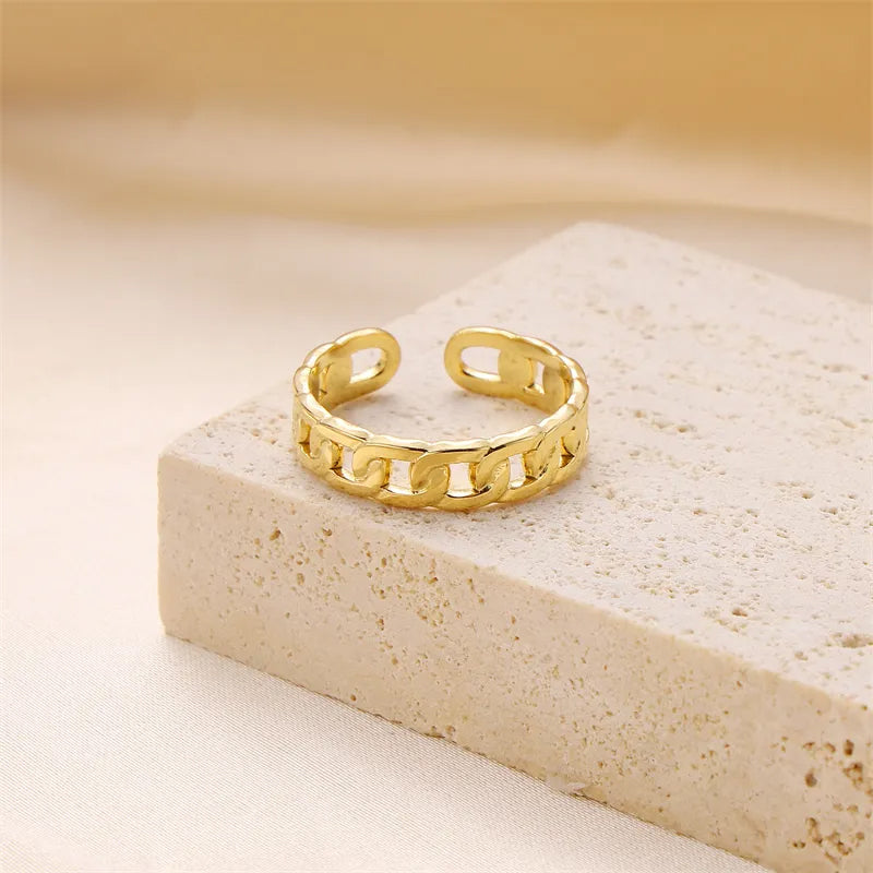 Adora London The Alice Ring Stainless steel interlocking adjustable ring