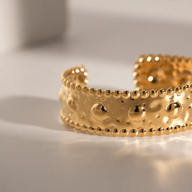 Adora London The Camilla Bangle 18K gold plated bangle with detailing