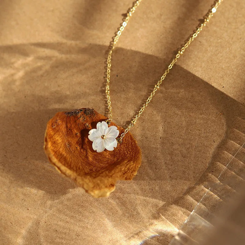 Adora London Daisy Chain 18K gold plated flower necklace