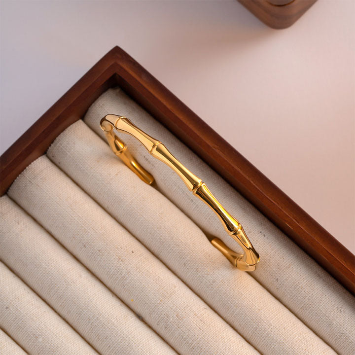 Adora London The Emily Bangle 18K gold plated 3/4 Bangle
