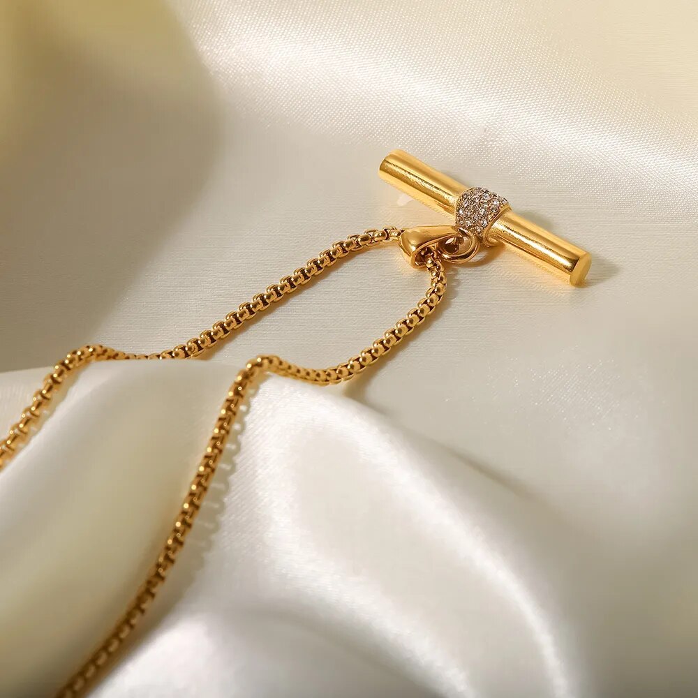 Adora London The Billie Necklace