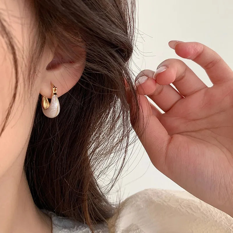 Adora London The Luna hoops Pearlesent gold plated hoops