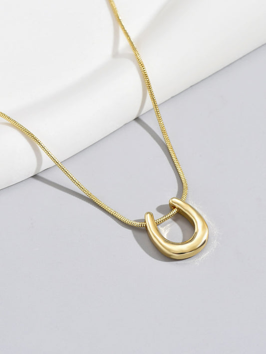 Adora London The Lucky One Gold plated lucky horseshoe pendent necklace