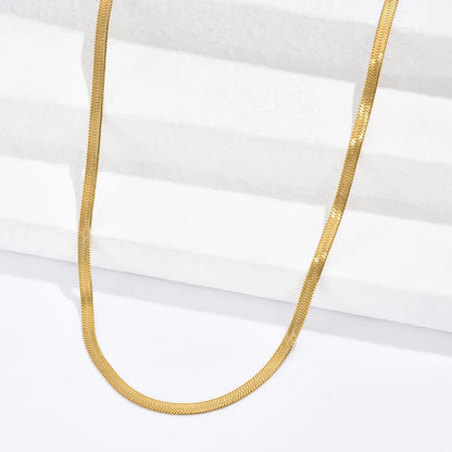Adora London The London Necklace Simple gold chain necklace